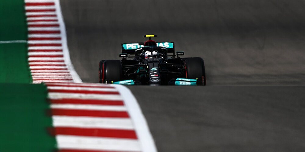 Los Mercedes de Bottas y Hamilton empiezan liderando en los Libres 1 en su circuito talismán