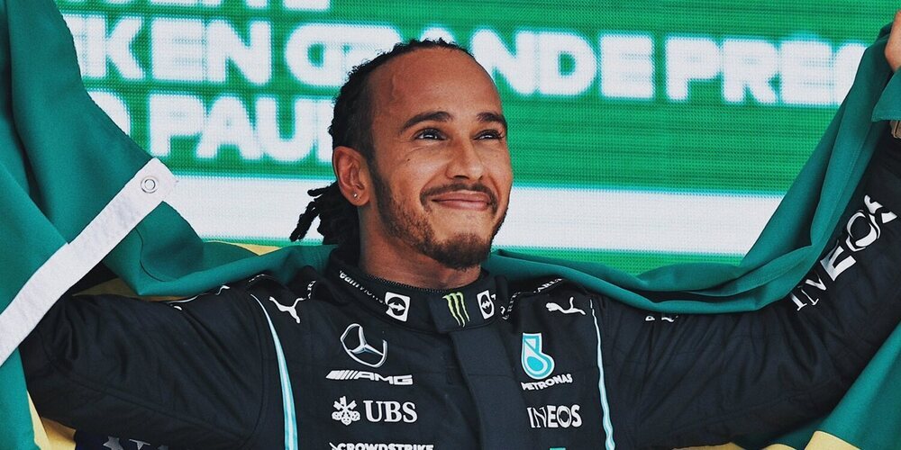 Hamilton: "No tiene sentido pilotar el coche de 2022 porque está en una curva de aprendizaje empinada"