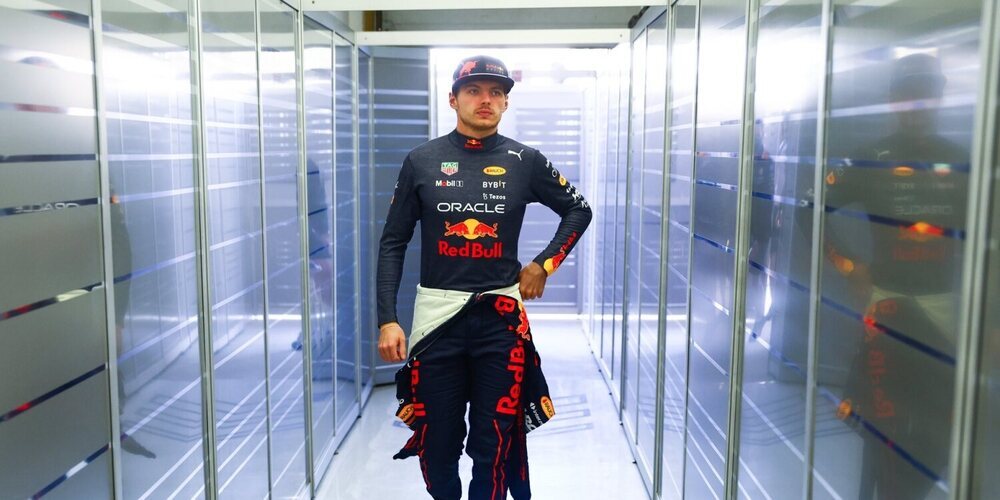 Max Verstappen: "Se puede ver que Ferrari está empujando fuerte y está muy cerca"