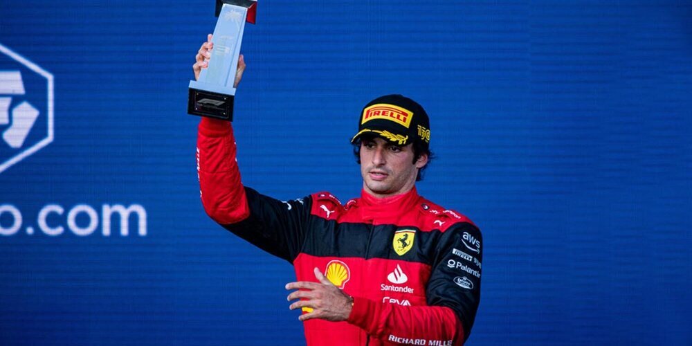 Carlos Sainz: "Es positivo estar de vuelta en el podio y tener a ambos coches ahí arriba"