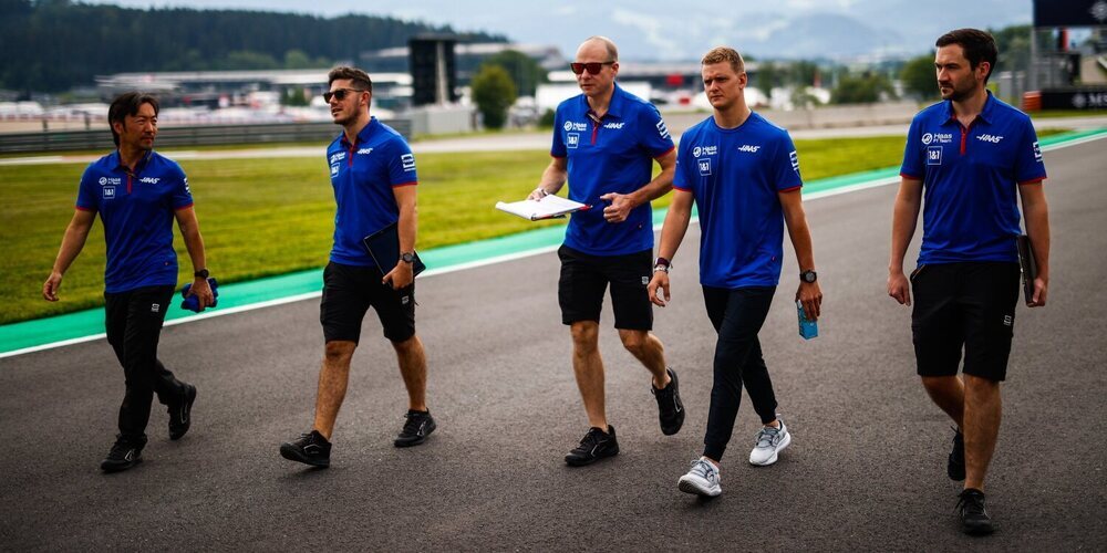 Mick Schumacher: "Es hermoso, todas las montañas y el ambiente al estilo de Heidi"