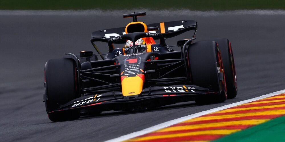 Max Verstappen se luce en Spa con el mejor tiempo, pero será Sainz quien arrancará desde la Pole