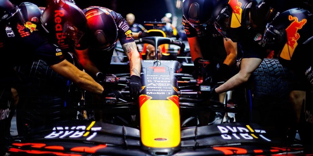 Max Verstappen: "Lo más importante es mañana y lo rápidos que podemos ser a una vuelta"