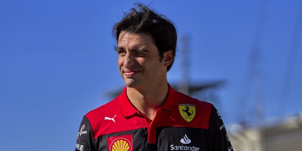 Sainz marca el mejor tiempo en los Libres 1 y Leclerc lidera la soporífera segunda tanda de pruebas