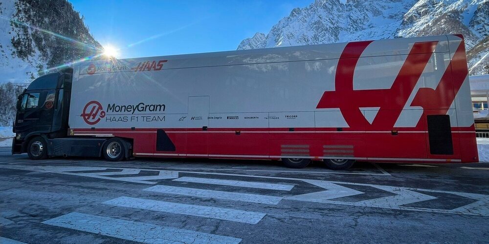 Haas muestra la primera salida a pista del VF-23 en Silverstone