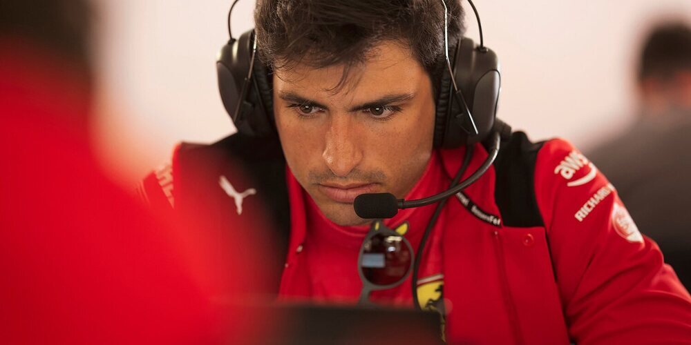 Carlos Sainz, tras la presentación: "Esto solo sucede en Ferrari, es algo realmente especial"
