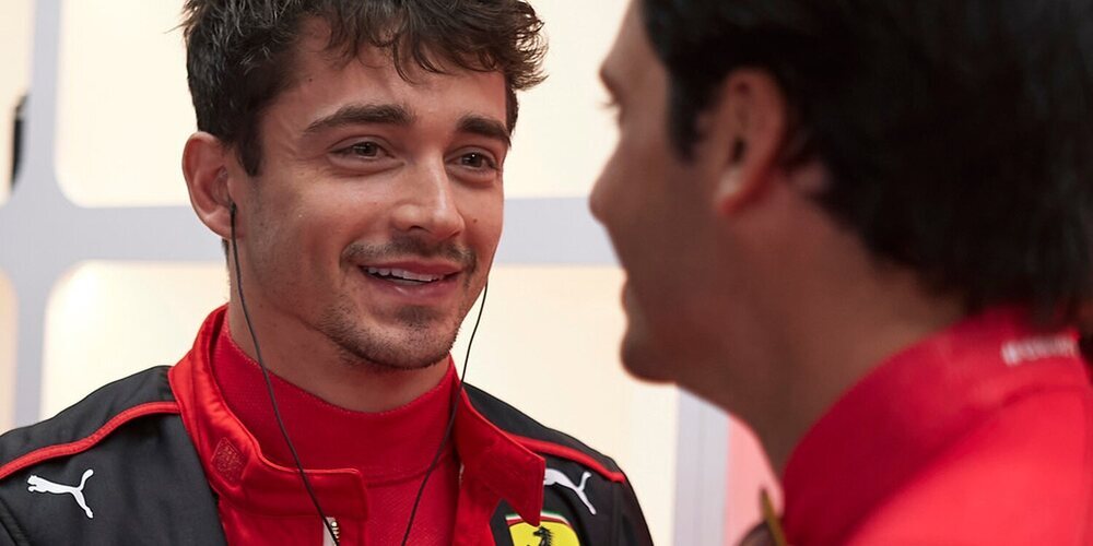 Leclerc zanja los rumores: "No ha habido negociación, estoy feliz en Ferrari"