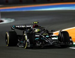Lewis: "Es un coche difícil de pilotar, todo el mundo está trabajando"