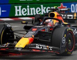 La lluvia no sorprende a Verstappen y gana en el caos del Principado