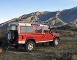 Land Rover se apunta a la carrera por la electrificación