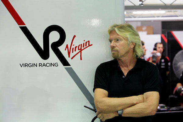 Branson seguirá apoyando a Virgin Racing en 2011