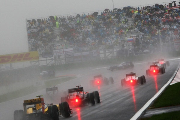 Buemi y Sutil, cinco puestos de penalización para Brasil