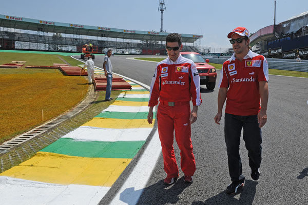 Alonso: "Lo importante es acabar por delante de Webber"