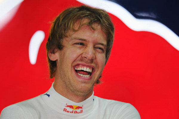 Vettel: "Si Mark necesita ayuda, debería avisar al coche médico"
