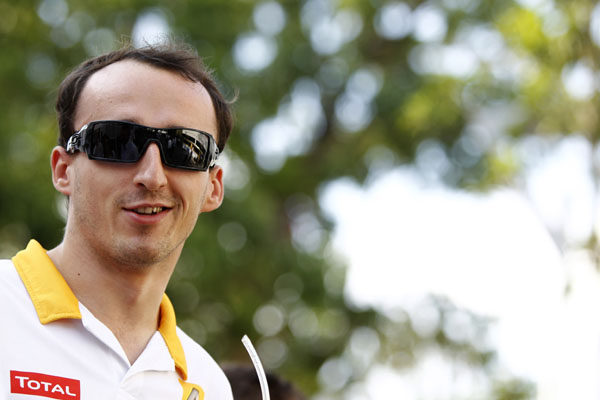 Kubica podría ser libre si Lotus Cars entra en Renault