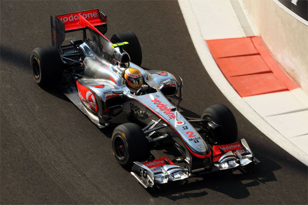 Hamilton marca el mejor tiempo del fin de semana en Abu Dabi