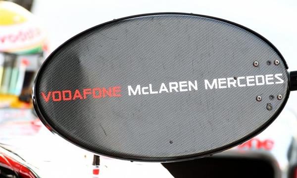 Ambos McLaren en el podio