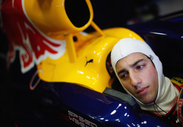 Ricciardo lidera la primera sesión de entrenamientos para jóvenes pilotos