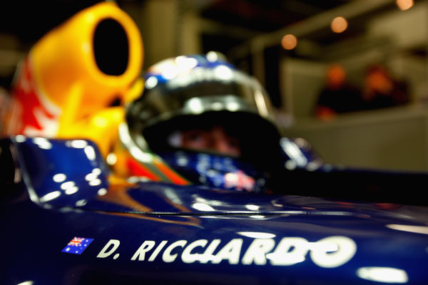 Ricciardo se acerca al récord de Vettel en los entrenamientos de Abu Dabi