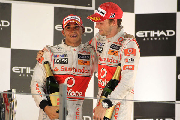 Hamilton: "Jenson nos ayudará a ser más competitivos en 2011"