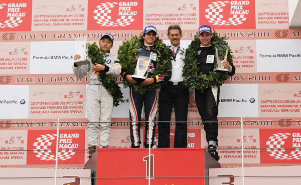 Carlos Sainz Jr. consigue una gran victoria en Macao