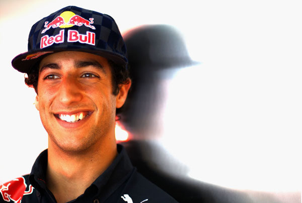 Daniel Ricciardo, tercer piloto, rodará en los libres con Toro Rosso