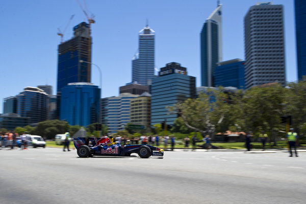 Webber y Ricciardo participaron en dos exhibiciones en Perth