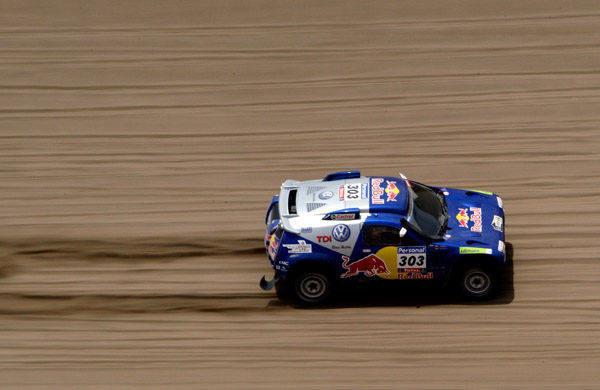 Carlos Sainz: "Alonso seguro que lo haría bien en el Dakar"