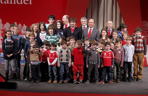 Alonso, protagonista de la gala solidaria del Banco Santander