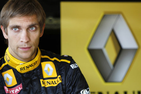 Vitaly Petrov renueva dos años más con Lotus Renault