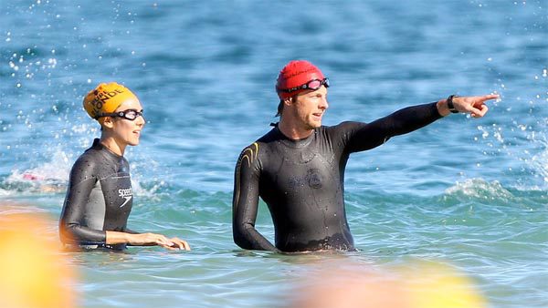 Button y Michibata participaron en un triatlón en Australia