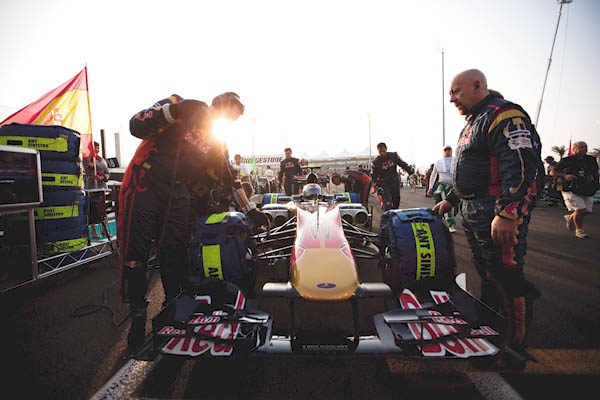 Tost niega la venta del equipo Toro Rosso