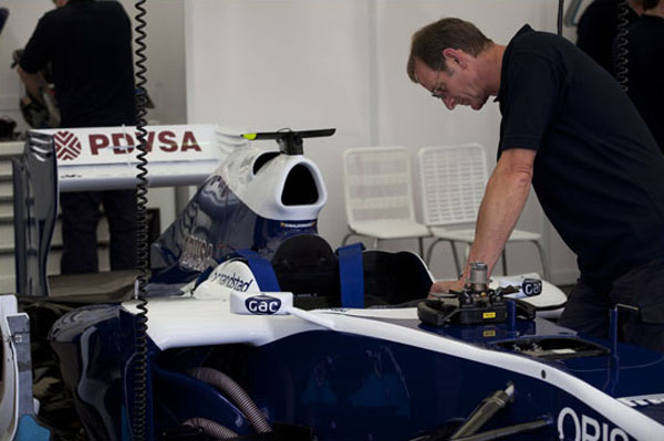 Williams ya luce los logos rojos de PDVSA