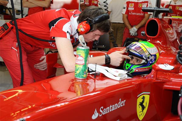 Massa trabaja en Maranello en el F11