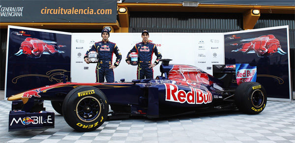 Toro Rosso presenta su nuevo monoplaza de 2011, el STR6