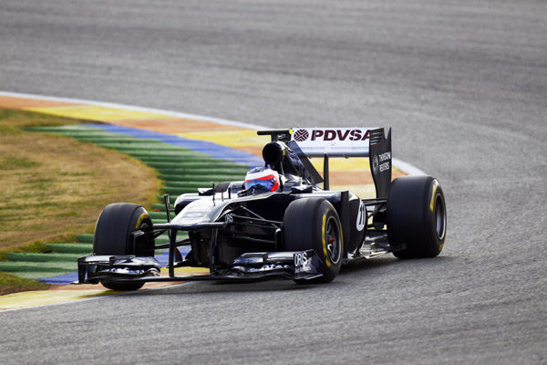 Williams muestra su nuevo monoplaza de 2011, el FW33