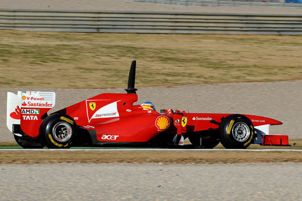Alonso, el más rápido en la sesión matinal del sábado