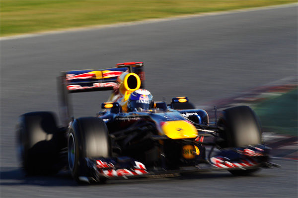 Vettel marca la pauta de nuevo en la segunda jornada en Montmeló