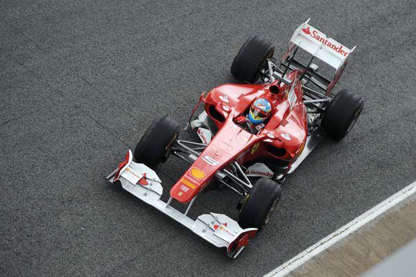 Alonso: "Si corriésemos mañana en el Circuit, necesitaríamos 3 o 4 paradas"