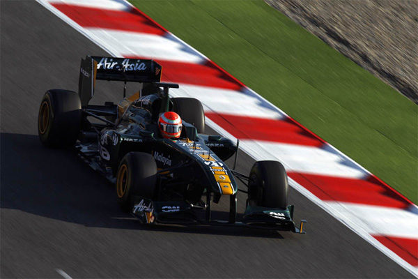 Webber lidera la última mañana en el Circuit de Catalunya