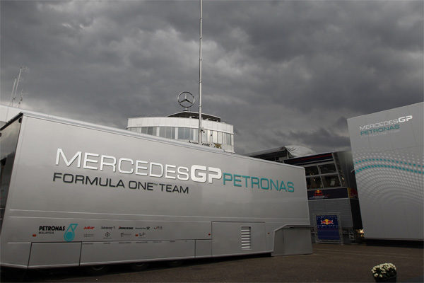 Daimler completa la adquisición de Mercedes GP