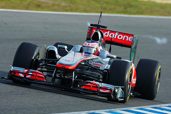 Hamilton y Button preocupados con su MP4-26