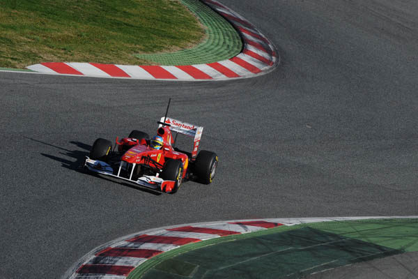 Alonso: "Ferrari es una de las favoritas"