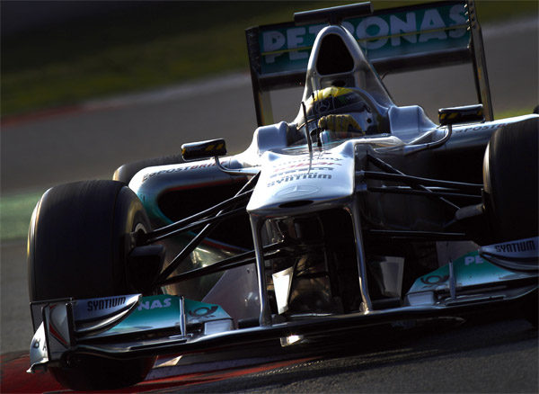 Rosberg encabeza la última jornada de test de la pretemporada 2011