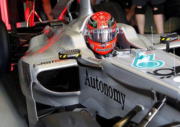 Schumacher podría permanecer en Mercedes mas allá de 2012
