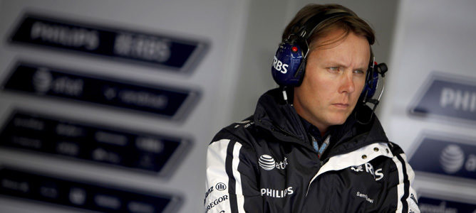 Williams planea introducir escapes al estilo Red Bull