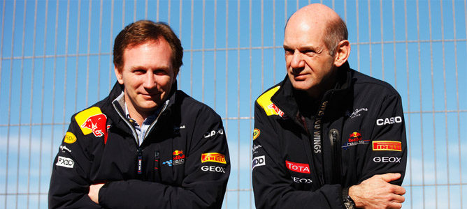 Newey: "McLaren ha dado un paso adelante copiando nuestros escapes"