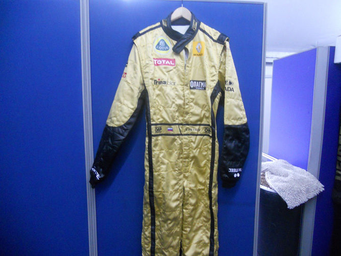 El dúo de Lotus Renault GP vestirá de dorado en Malasia
