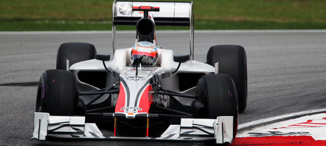 Webber domina con total superioridad la primera sesión de libres en Malasia