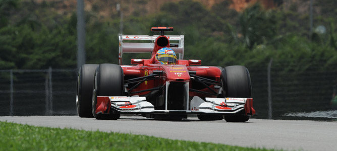 Segunda 'pole' del año para Vettel en Malasia 2011